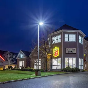 Super 8 By Wyndham 3*, Québec Canada